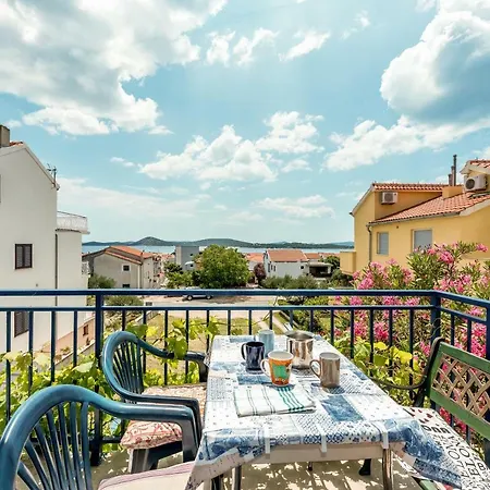 Oleander I Maslina Apartment Vodice